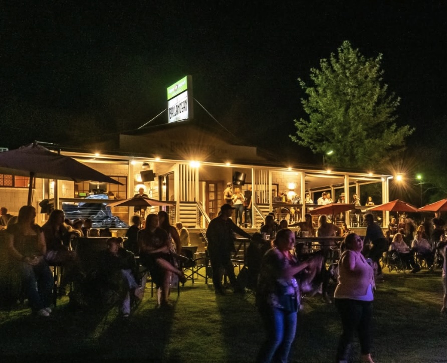 Ballandean Pub